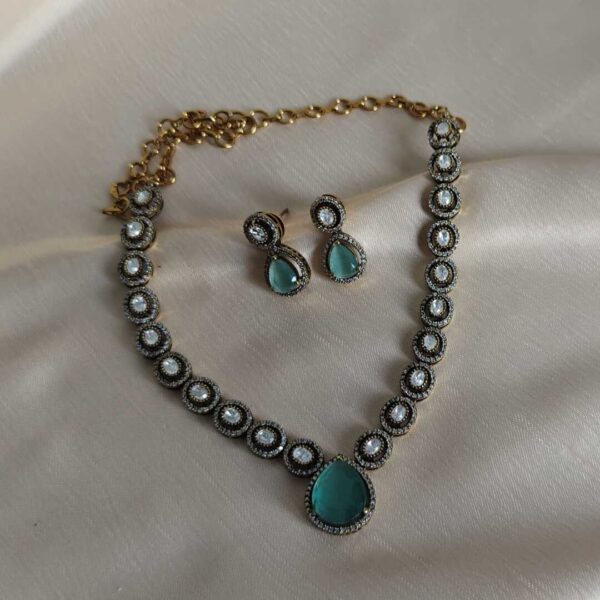 Victorian Mint Green Necklace Set
