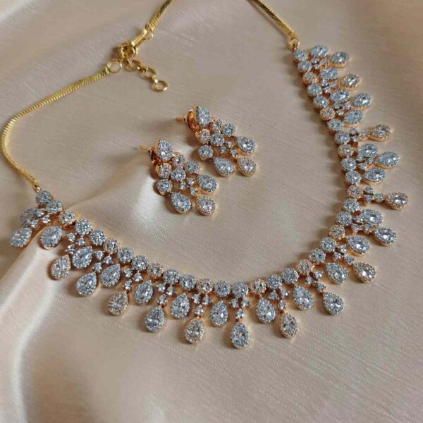 Diamond-Finish Classy Necklace Set