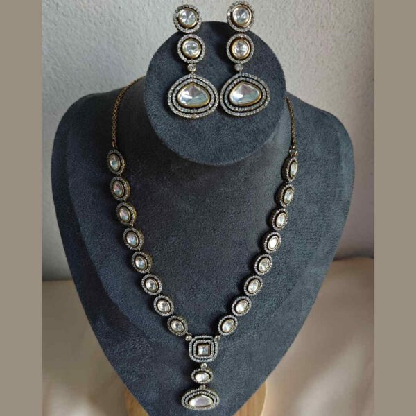 Monzonite Kundan Necklace Set