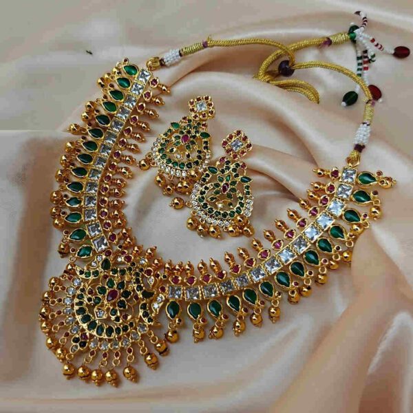 Gold Kempu Necklace Set with Earrings