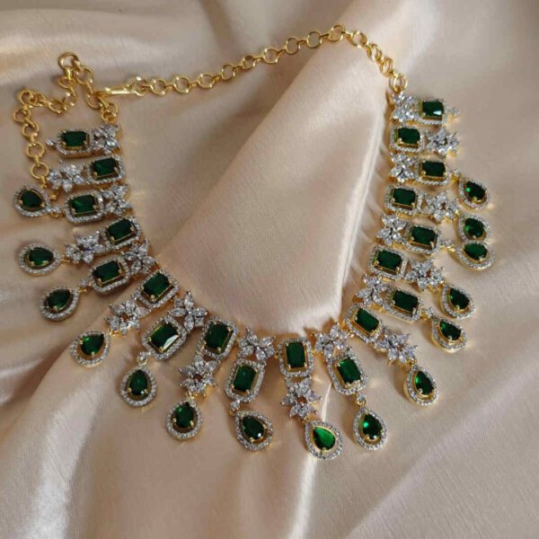 Emerald & Diamond Necklace Set