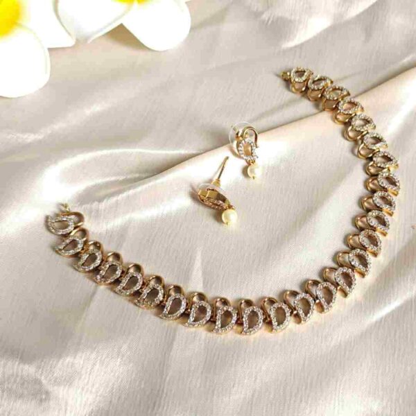 Antique Gold Simple Necklace with Studs