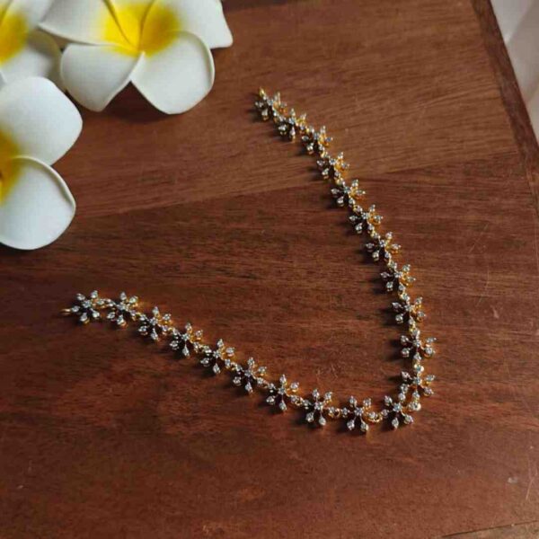 Diamond-Finish Elegant Necklace with Studs